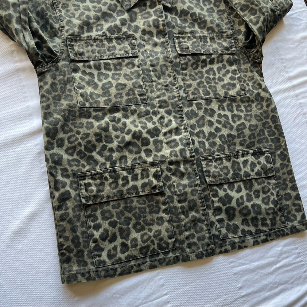 Good American The Camo Schacket Jacket in Sage Leopard ButtonUp Size Small - Picture 9 of 13